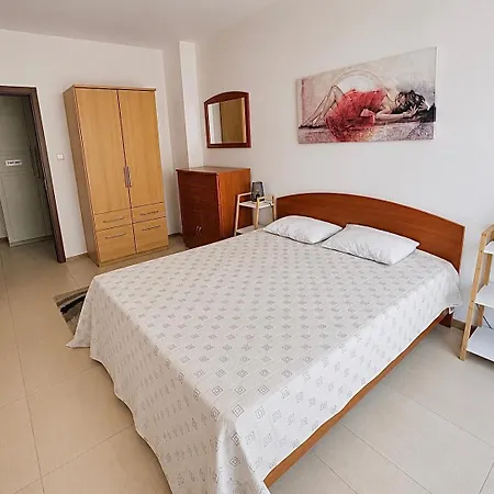 Apartment Grand Kamelia Family Friendly Hub And Pool