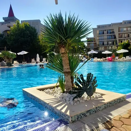 Grand Kamelia Family Friendly Hub And Pool Διαμέρισμα *
