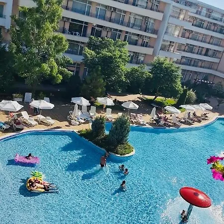 Grand Kamelia Family Friendly Hub And Pool Διαμέρισμα *
