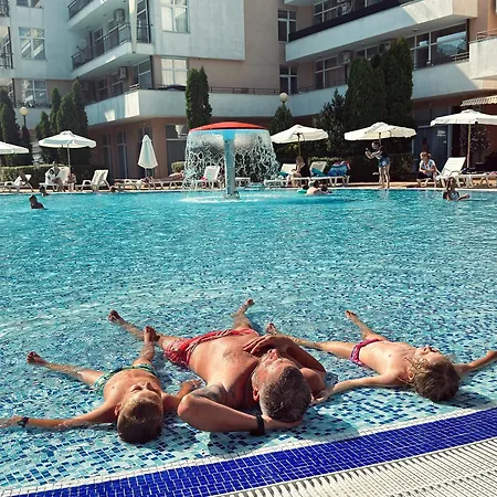 Grand Kamelia Family Friendly Hub And Pool Σάνι Μπιτς