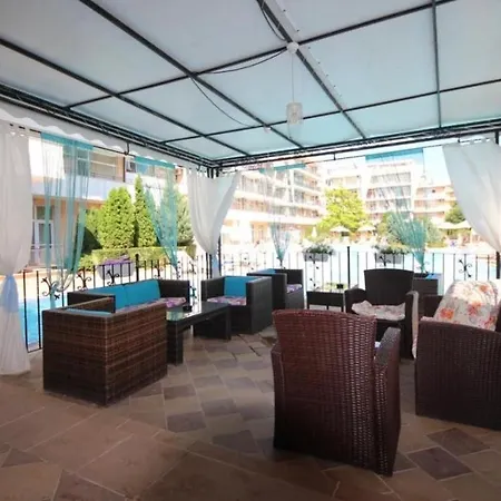 Grand Kamelia Family Friendly Hub And Pool Διαμέρισμα